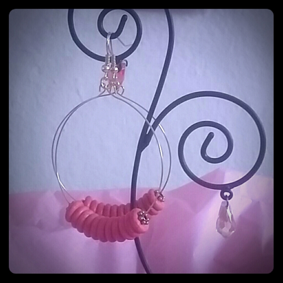 Earrings - Picture 1 of 2